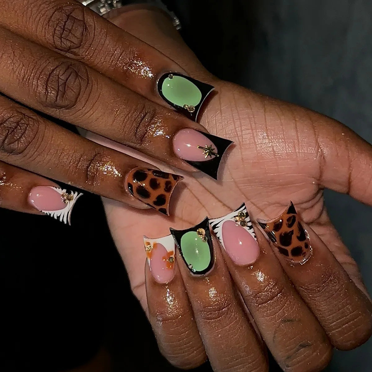 24PCS Duck Press on Nails