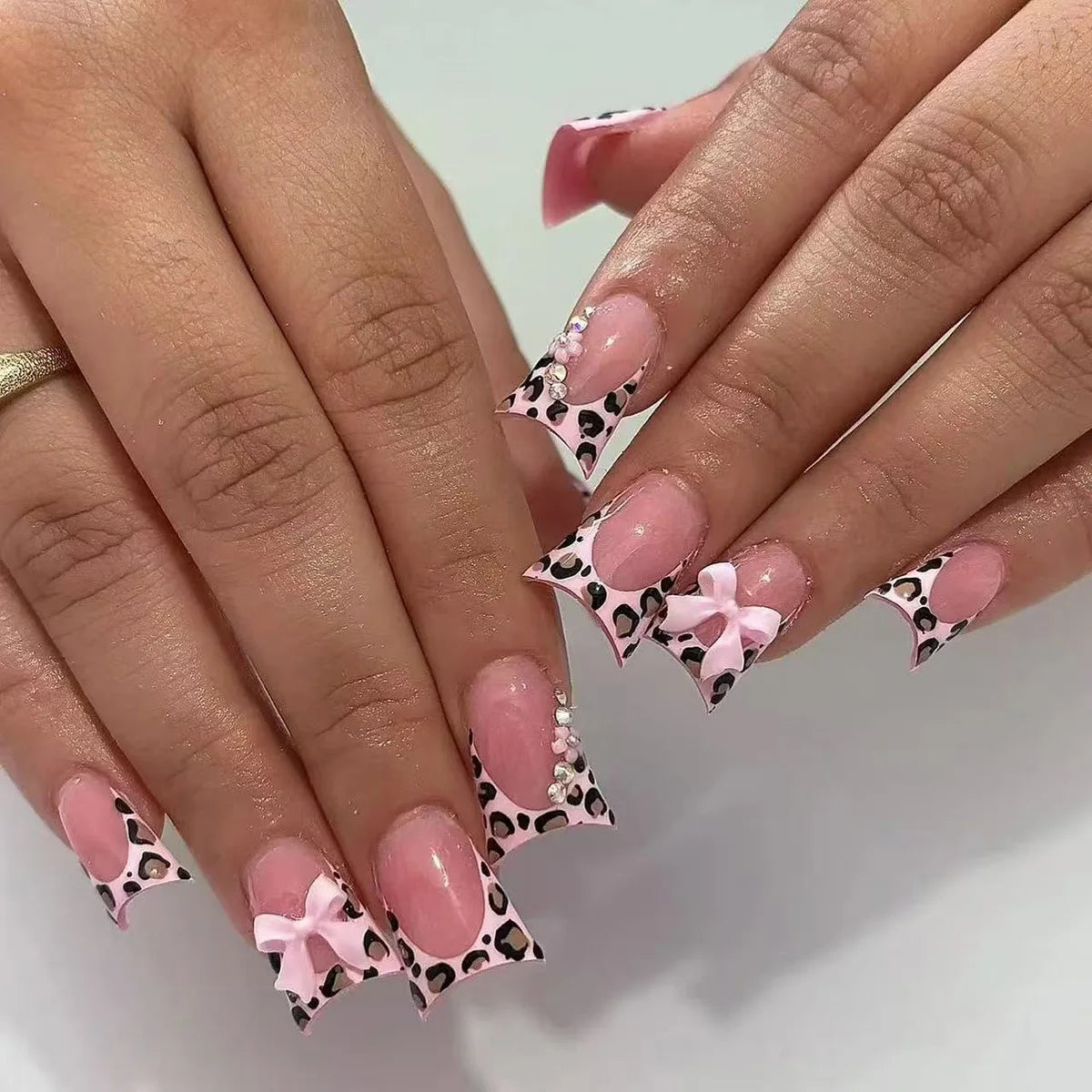 24PCS Duck Press on Nails