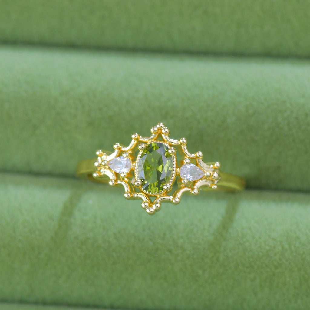 Verde Regalia Oval Ring