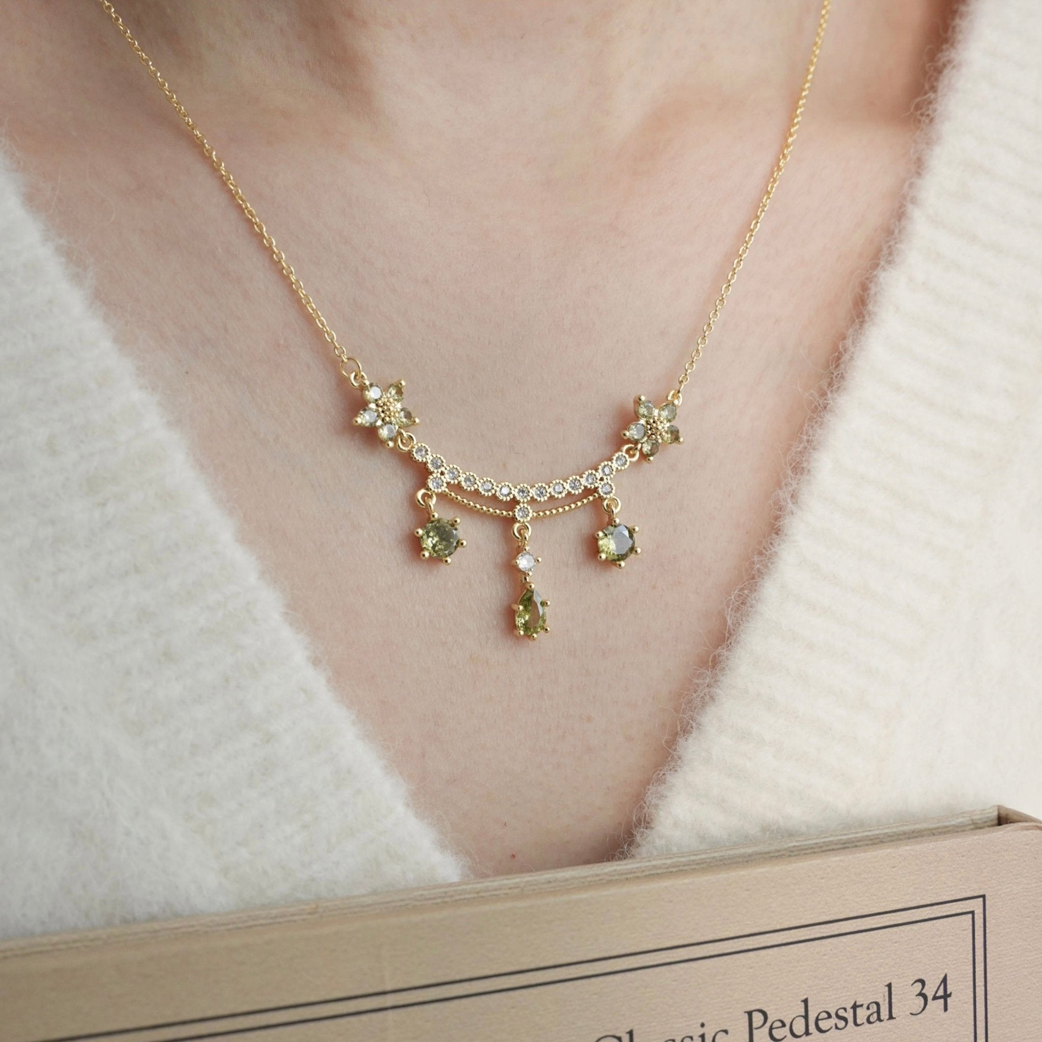 Wildflower Serenade Necklace in Green